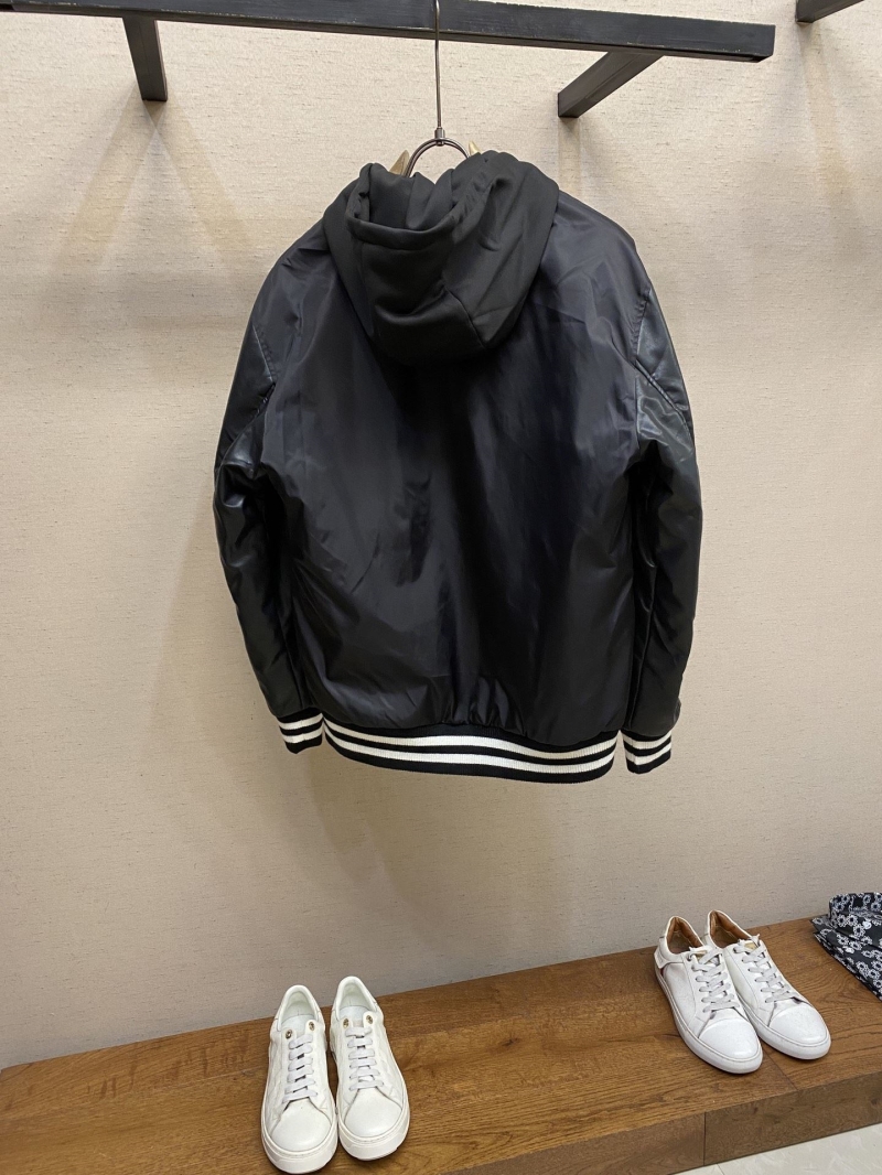 Pra*a outwear